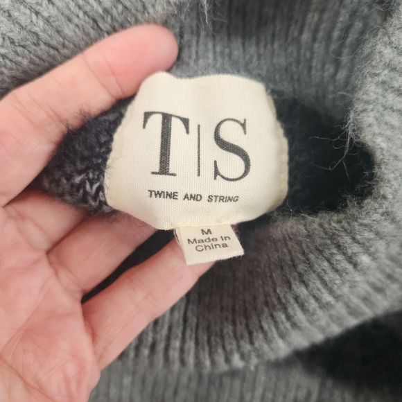 TWINE AND STRING Zebra Print Fuzzy Sweater GREY AND BLACK Oversized Medium - Picture 7 of 12